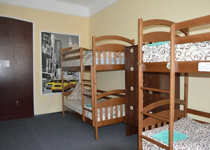 Hostel Lucky Λβιβ