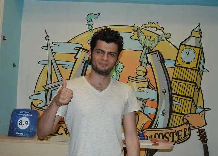 Hostel Lucky Λβιβ